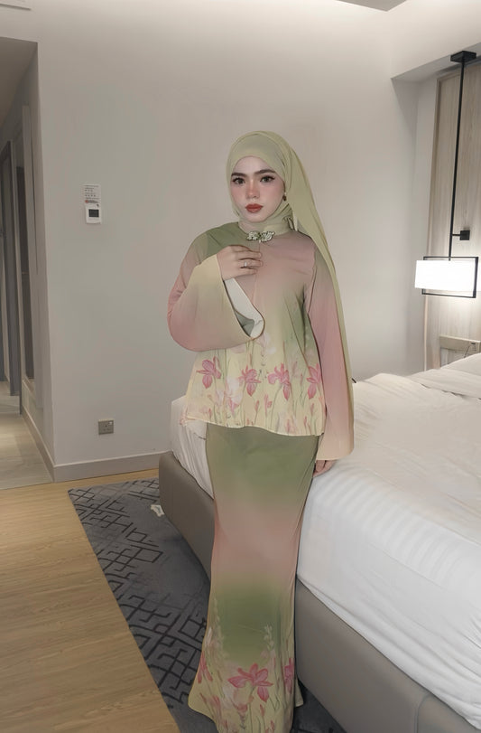 ANGGUN KURUNG IN MATCHA PINK