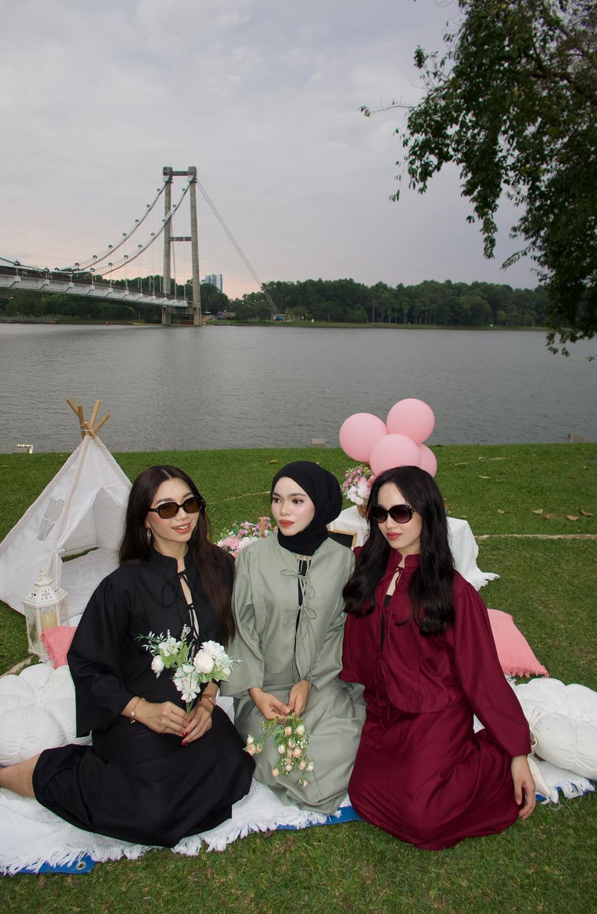 THE KNOT COTTON EMBROIDERY