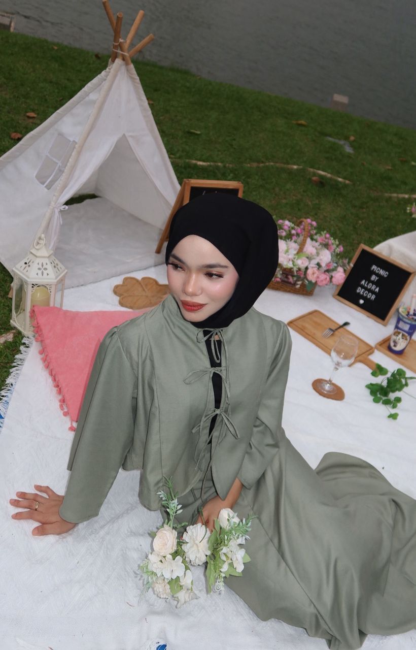 THE KNOT COTTON EMBROIDERY