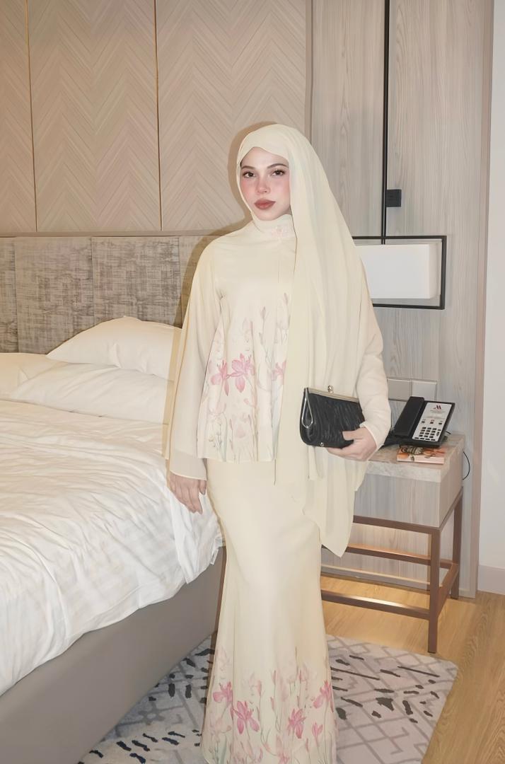 ANGGUN KURUNG IN SOFT YELLOW
