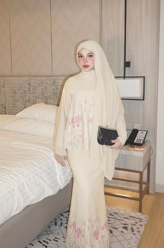 ANGGUN KURUNG IN SOFT YELLOW